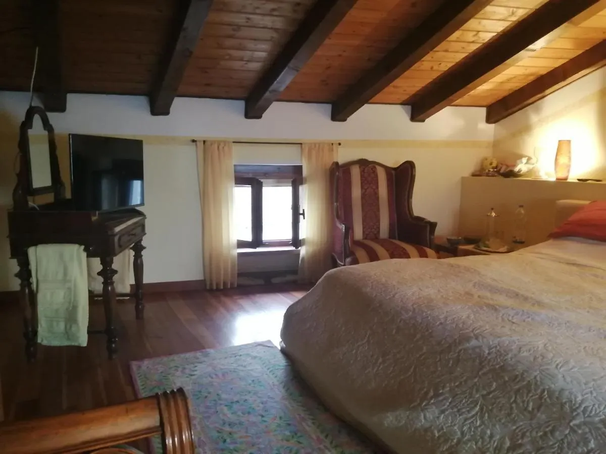 Oda ve Kahvaltı Beb Da Paolo Con Vista Lago San Zeno di Montagna